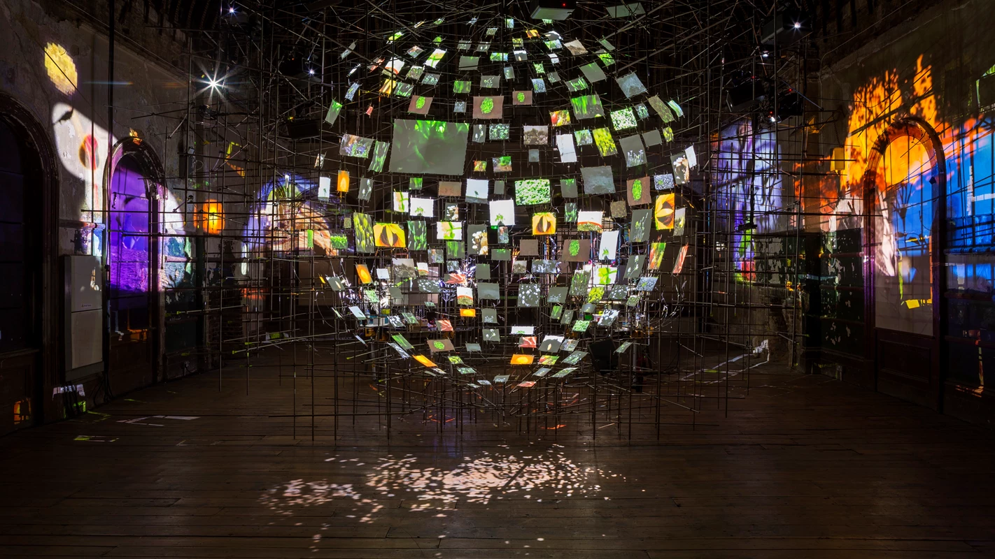 Sarah Sze, Metronome, The Waiting Room, 2023. Photography by Thierry Bal, courtesy of Artangel.